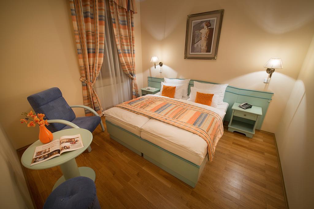 Old Town Bed & Breakfast Ceske Budejovice Buitenkant foto