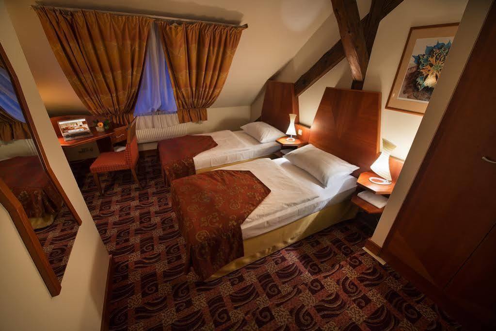 Old Town Bed & Breakfast Ceske Budejovice Buitenkant foto